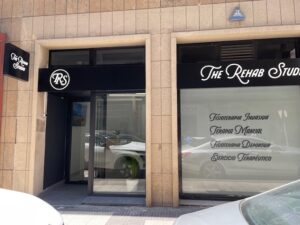 Rótulos Luminosos fresados en centro de fisioterapia